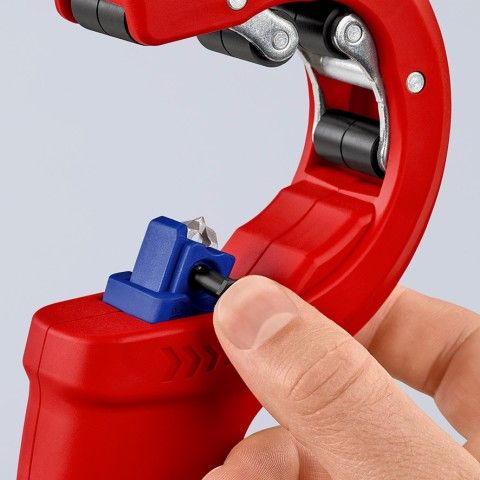 Труборез для канализационных пластиковых труб до 50 мм KNIPEX DP50 90 23 01 BK DP50 90 23 01 BK фото