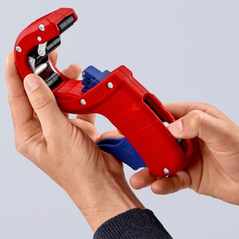 Труборез для канализационных пластиковых труб до 50 мм KNIPEX DP50 90 23 01 BK DP50 90 23 01 BK фото